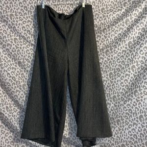 100% polyester plus size 18 back zip culottes